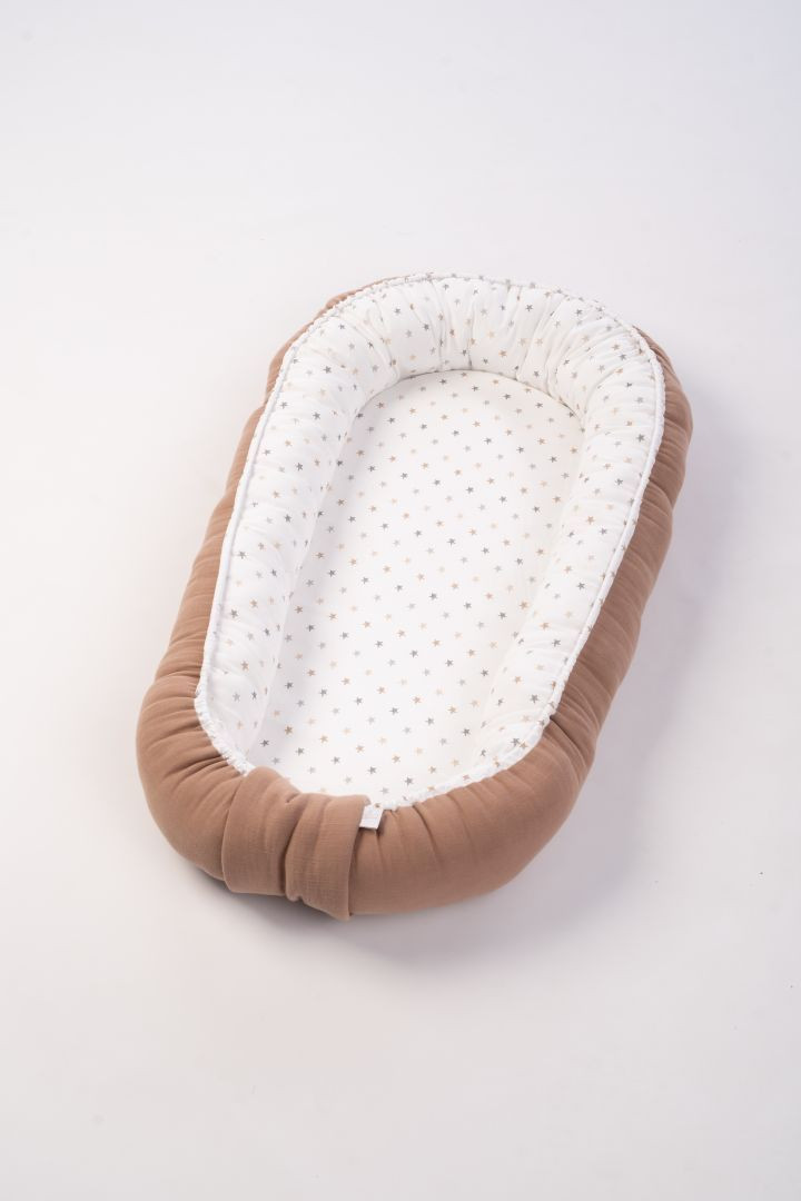 Babynest Sterne braun-grau